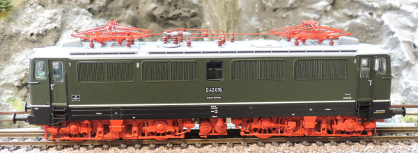 Brawa 43122 Elektrolokomotive E 42 015 DR