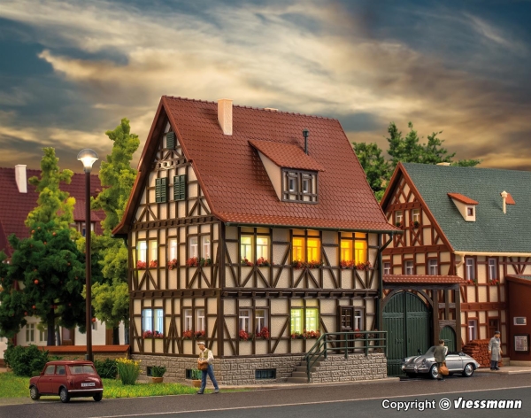 Vollmer 43730 Bauernhaus mit Hoftor