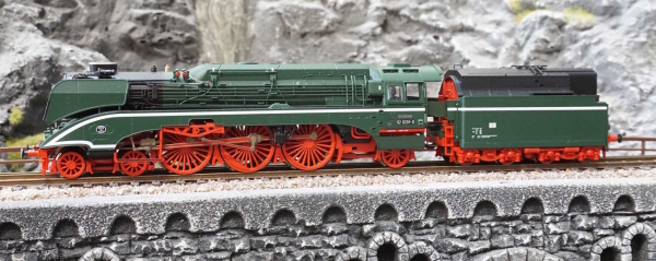 Roco 36035 Schlepptenderlokomotive BR 02 0201-0 DR