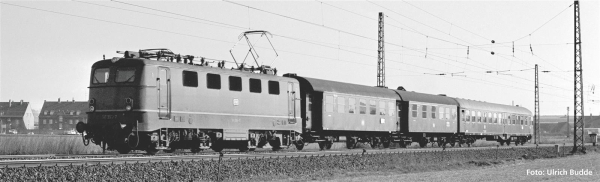 Piko  58145 ~4tlg. Zugset Wendezug Elektrolokomotive BR E 41, Umbauwagen und MitteleinstiegsSteuerwagen DB III