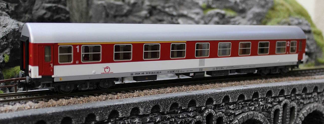 Tillig 74983 Reisezugwagen 1/2.Klasse ZSSK, EpV - Modellbahn Voigt