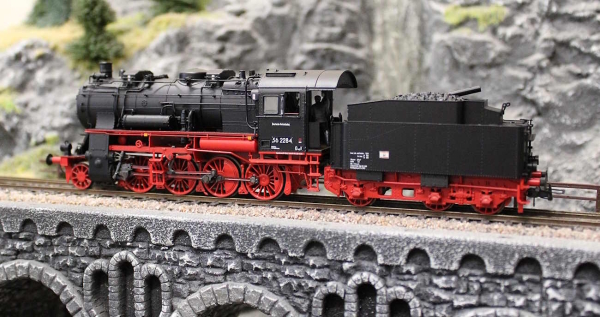 Rivarossi 2890 Schlepptenderlokomotive BR 56.20 DR