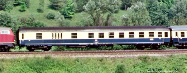 Brawa 58096 H0 Halbgepäckwagen 2.Klasse BDm 272 DB