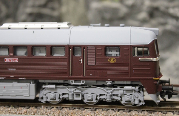 Trix T25202 Diesellokomotive T 679.1266 CSD - Sound Version