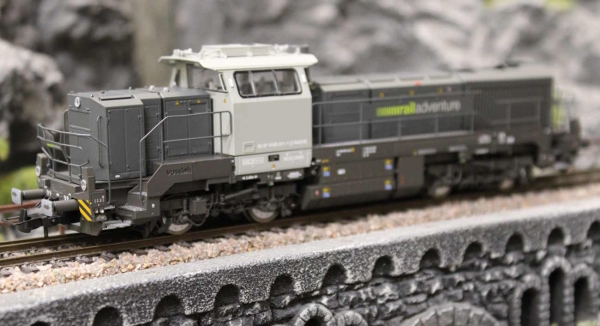 Rivarossi HR2921S Diesellokomotive Vossloh DE 18 der RailAdventure - Sound Version