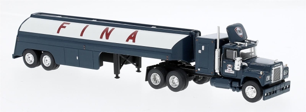 Brekina 85810 Mack RS tanker Fina