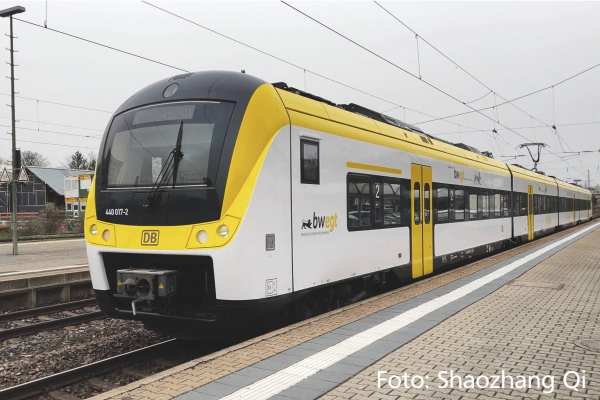 Piko 40276  N Elektrotriebwagen 4tlg. BR 440 bwegt DB AG