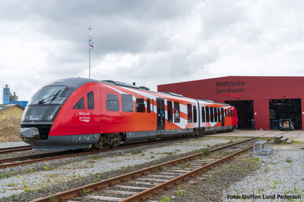 Piko 52982 H0 Dieseltriebwagen "Desiro" Midtjyske Jernbaner