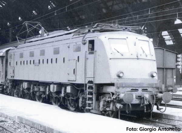 Piko 97803 H0 Elektrolokomotive BR E.428 3. aerodynamische Serie FS